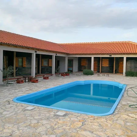 Agroturizam Duvancic - Konoba Dida Marka Oda ve Kahvaltı 4*