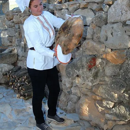 Bed & Breakfast Agroturizam Duvancic - Konoba Dida Marka