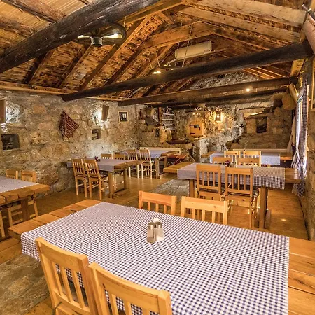 Agroturizam Duvancic - Konoba Dida Marka Bed & Breakfast Drnis