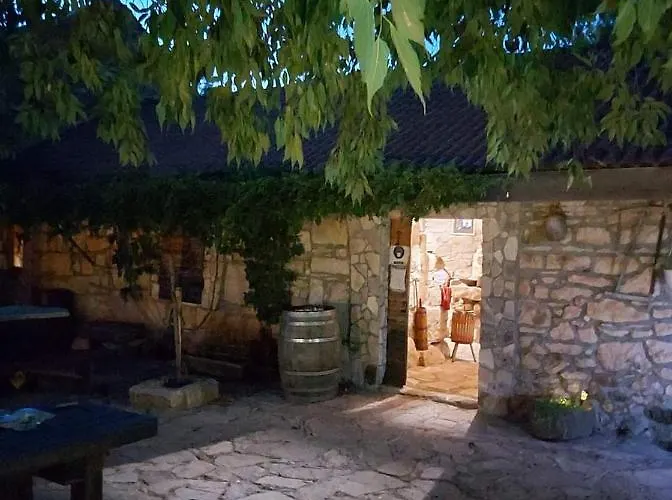 Agroturizam Duvancic - Konoba Dida Marka 4* Drniš