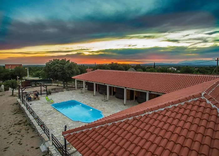 B&B Agroturizam Duvancic - Konoba Dida Marka Drniš