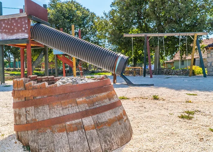 B&B Agroturizam Duvancic - Konoba Dida Marka 4*